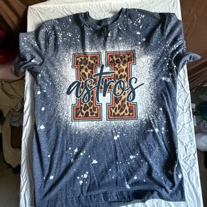 H Astros tShirt Womens L Splatter Bleach Leopard “H” Short Sleeve Tee￼